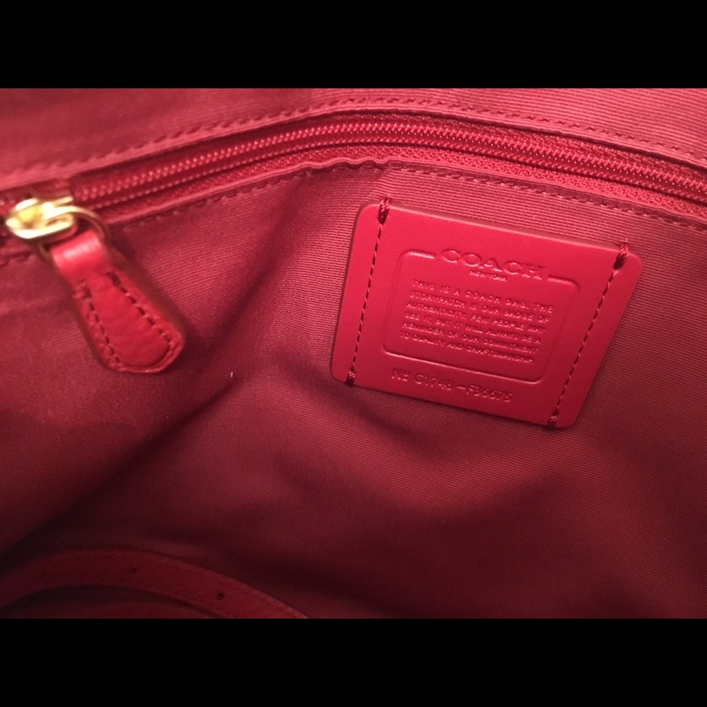 Coach Bag - Picture 4 of 8